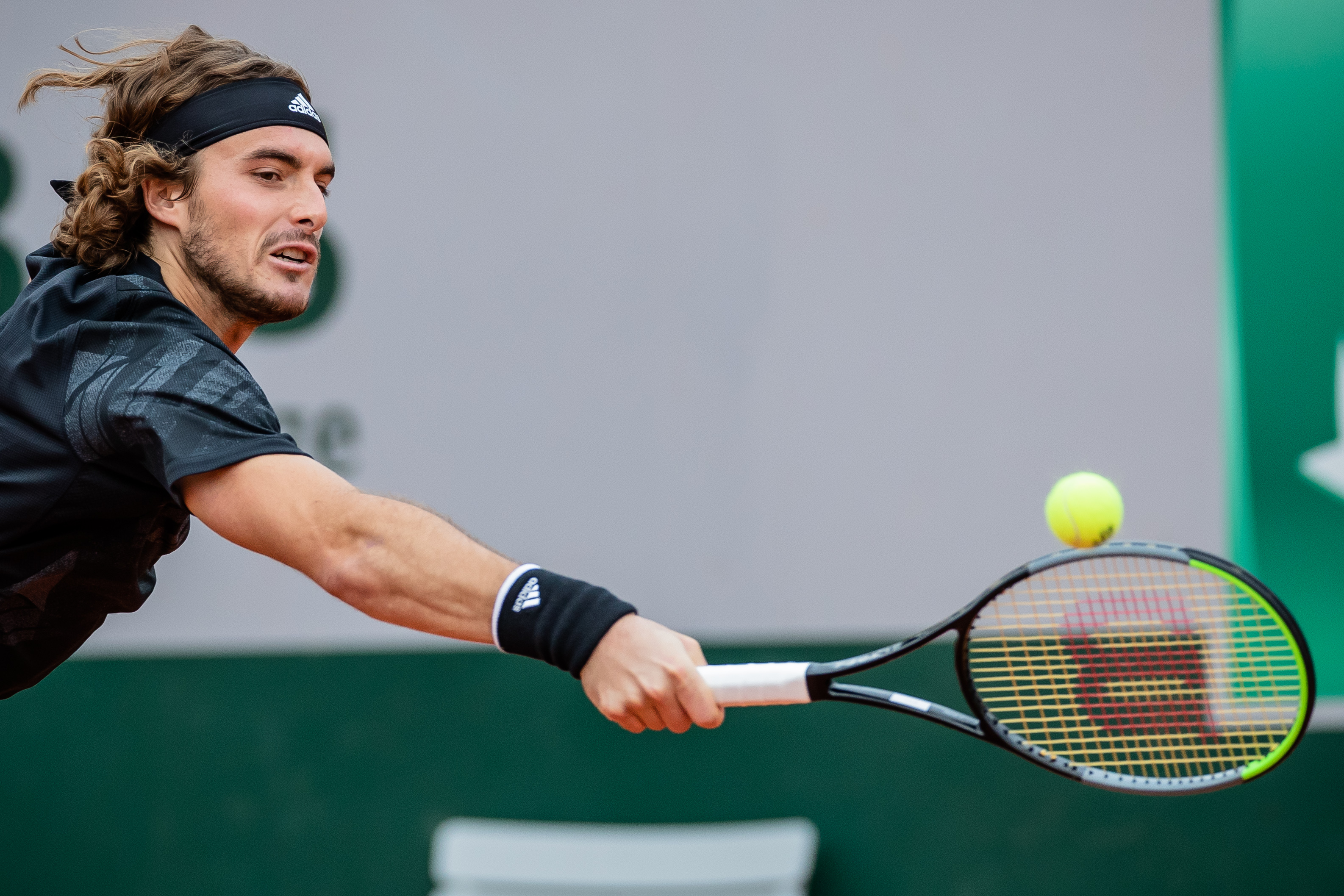 LOL英雄联盟直播-日本网球队翻盘美国网球队，西西帕斯一己之力扛起全队