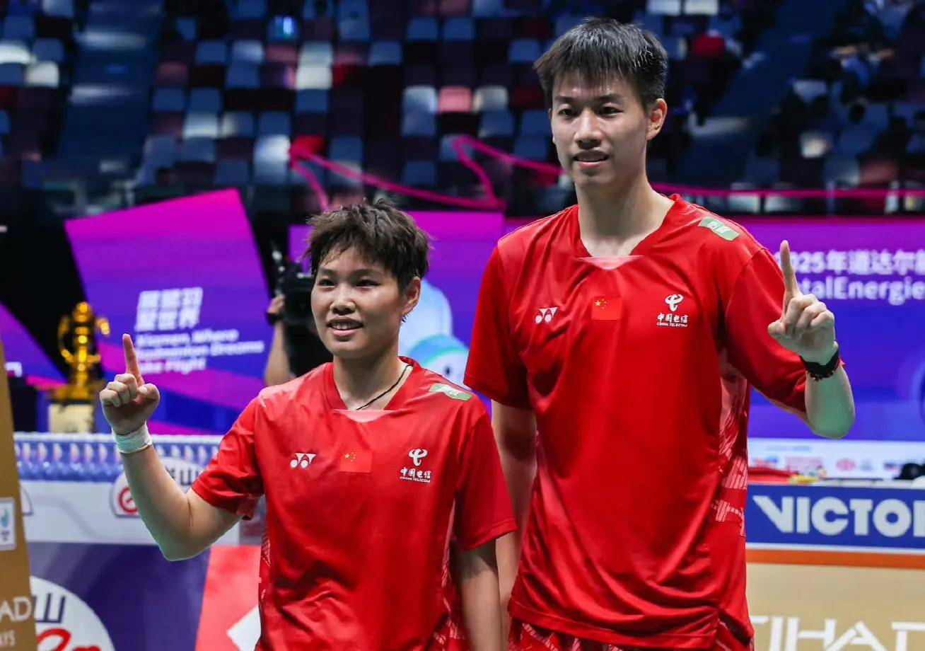 中国羽毛球队血洗泰国羽毛球队,戴资颖三分雨点燃全场 中国羽毛球队血洗泰国羽毛球队,戴资颖三分雨点燃全场