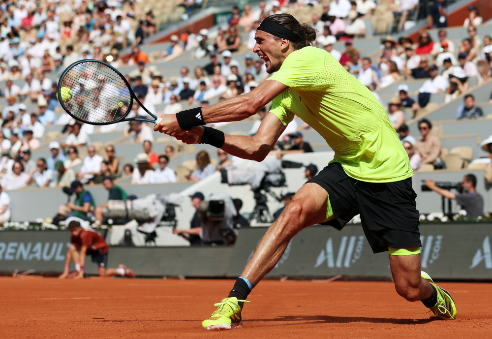 LOL英雄联盟赛事指南-关于美国网球队鏖战欧洲网球队，兹维列夫统治全场的信息