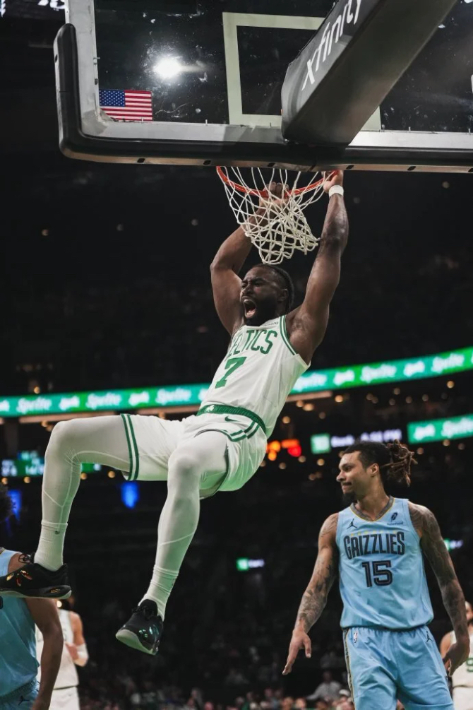 凯尔特人险胜灰熊,字母哥高光表现的简单介绍 凯尔特人险胜灰熊,字母哥高光表现的简单介绍