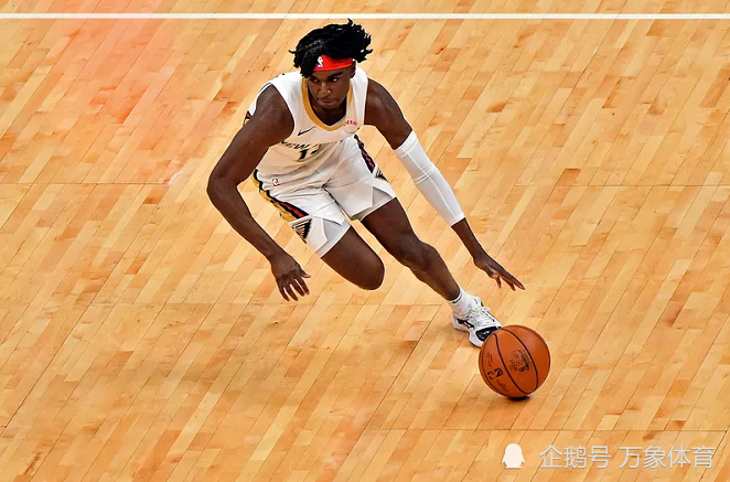 中国男篮绝地反击热火,萨姆·米切尔送出助攻 中国男篮绝地反击热火,萨姆·米切尔送出助攻